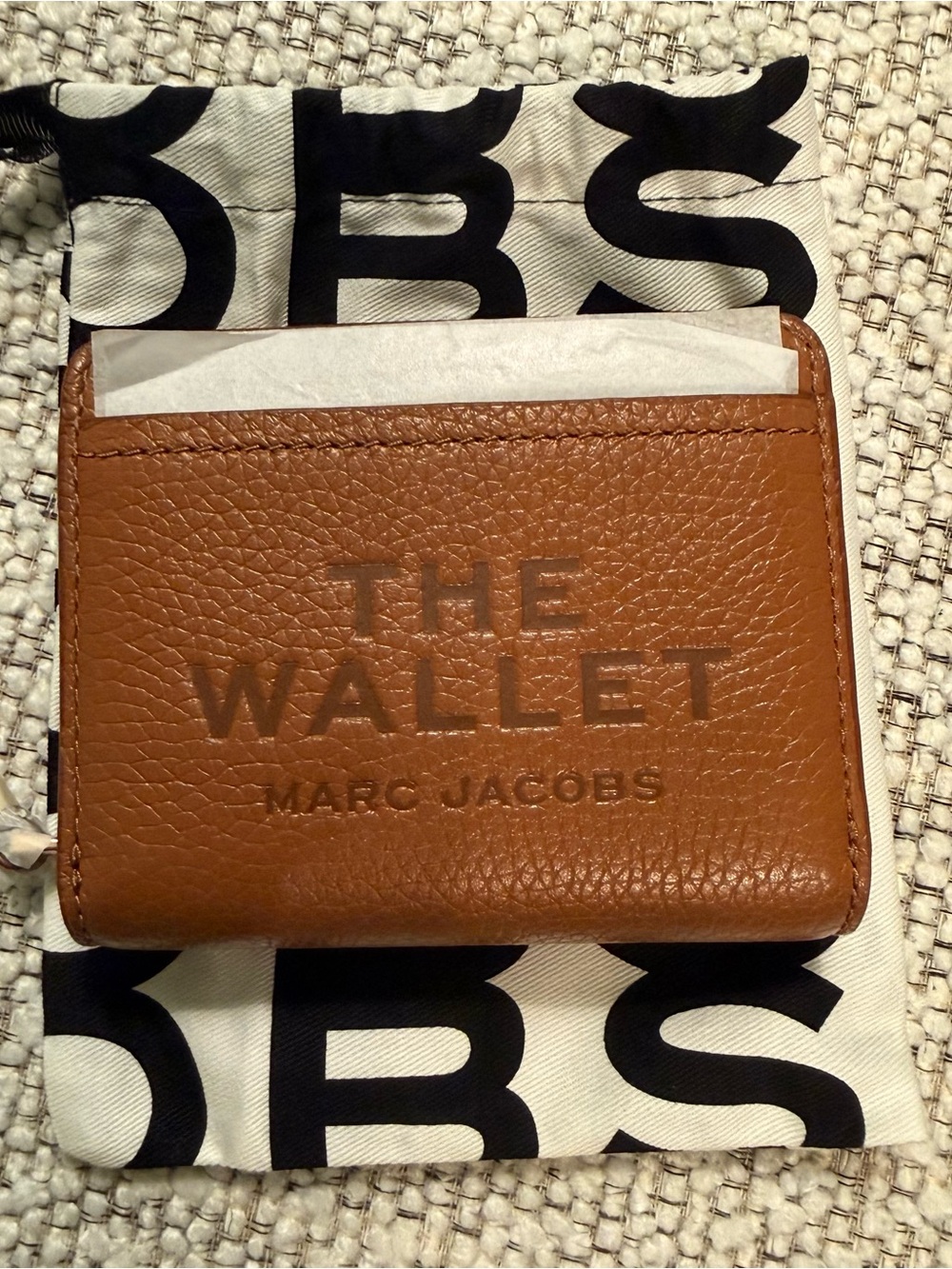 NWT Marc Jacobs The Leather Mini Compact Wallet - Argan Oil Color